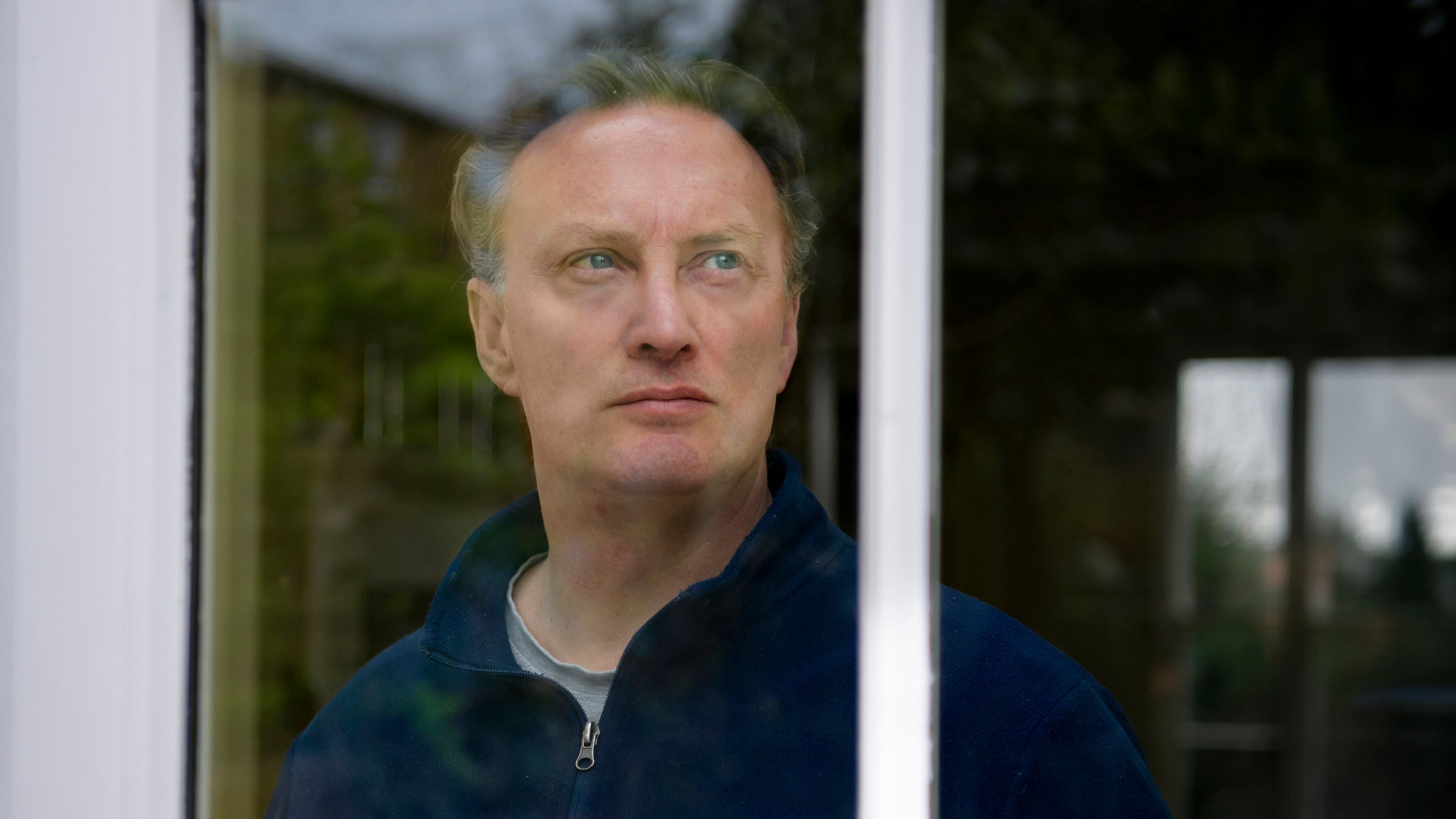 cahal-looking-through-window-2880x1620.jpg